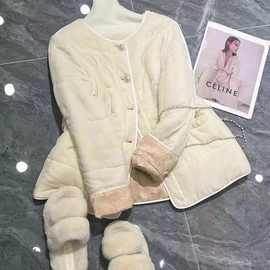 新中式杏色圆领单排扣棉服女2025年新款冬季设计感气质国风短棉袄