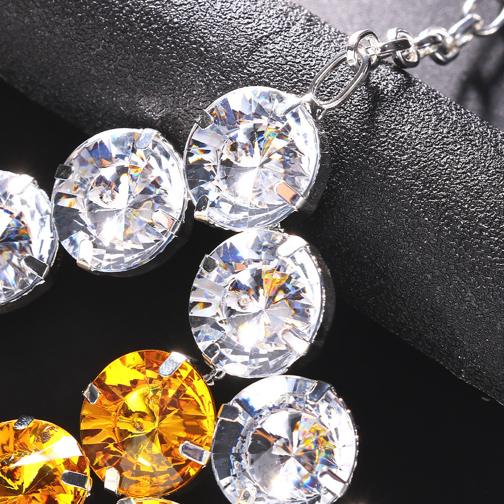 Cadena de pecho de diamantes de imitación exagerada europea y americana Cadena de cuerpo de joyería sexy femenina Cadena de cuerpo de estrella de cinco puntas flash diamante sexy Halter image 5