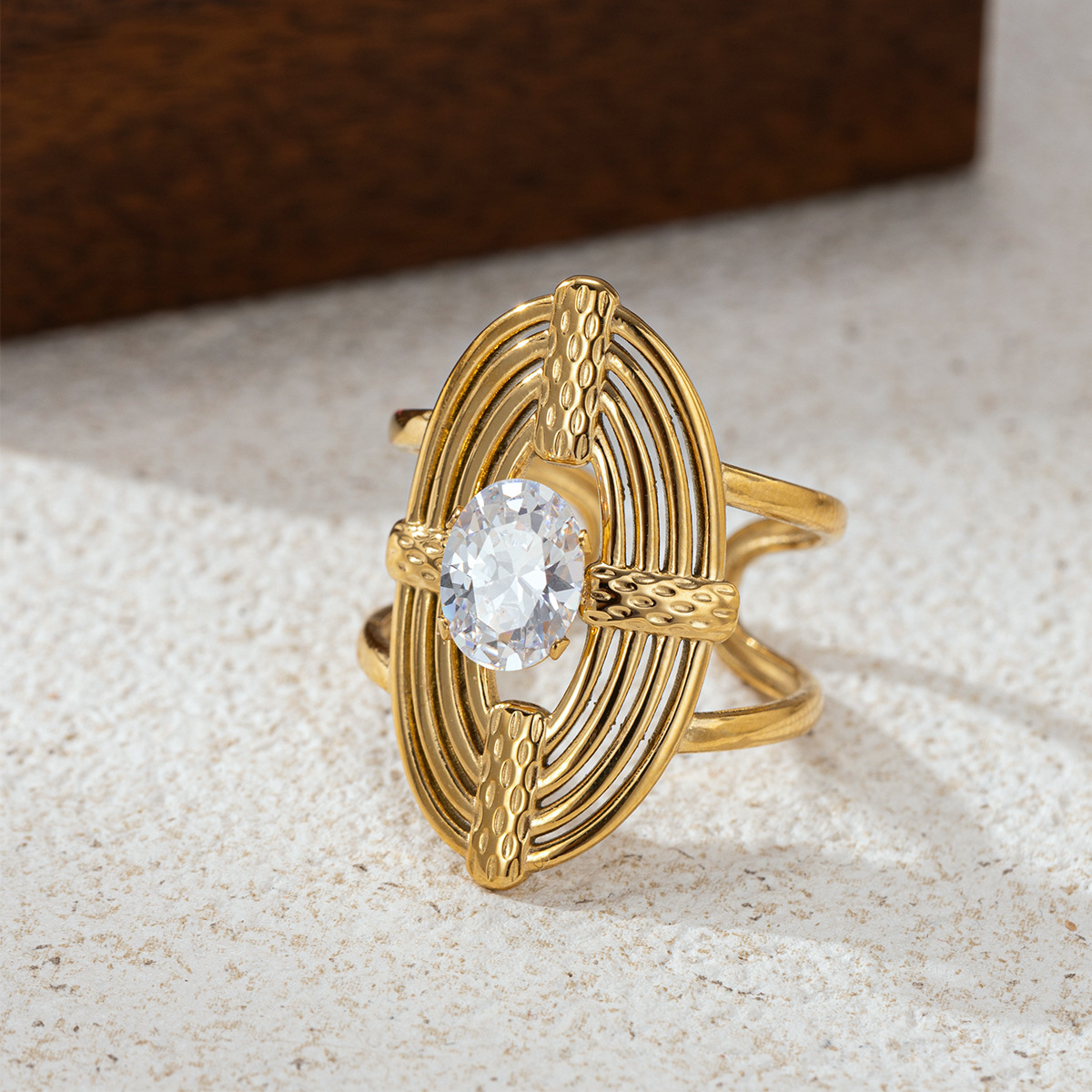 Anillo de acero inoxidable TENA nicho de alta calidad Zircon anillo de abertura de oro irregular acero de titanio no se desvanece