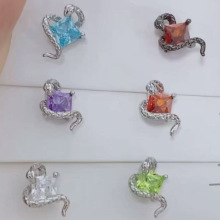 ���С���ڷ�С�����`ʮ�ּܶ����ƽ�׶�������Â��Զ�΁�