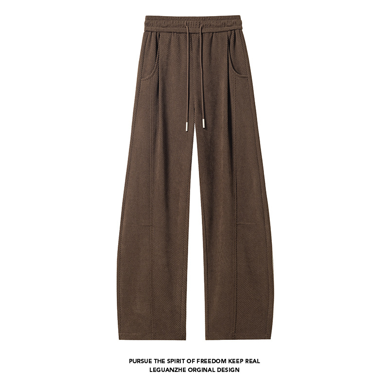 Amerikanische, schwere Herren-Sweatpants im schräg geschnittenen Scimitar-Stil für den Herbst – Trendige Marke, drapierter Sport-Look, lange, saubere Passform, lässig_voghion.com