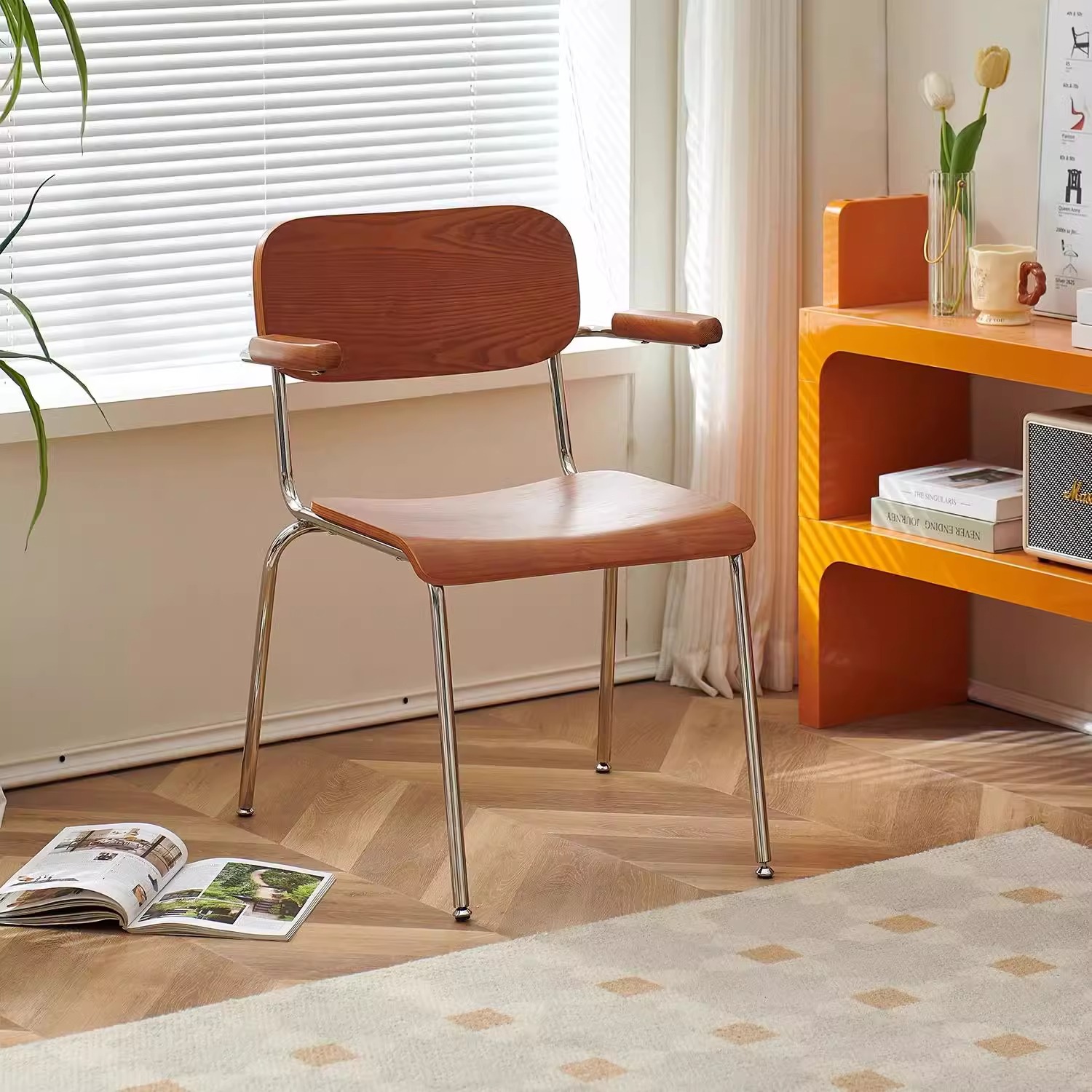 Retro Armrest Dining Chair Home Solid Wood Backrest Chair Modern Simple Leisure Desk Chair Antique Dining Chair