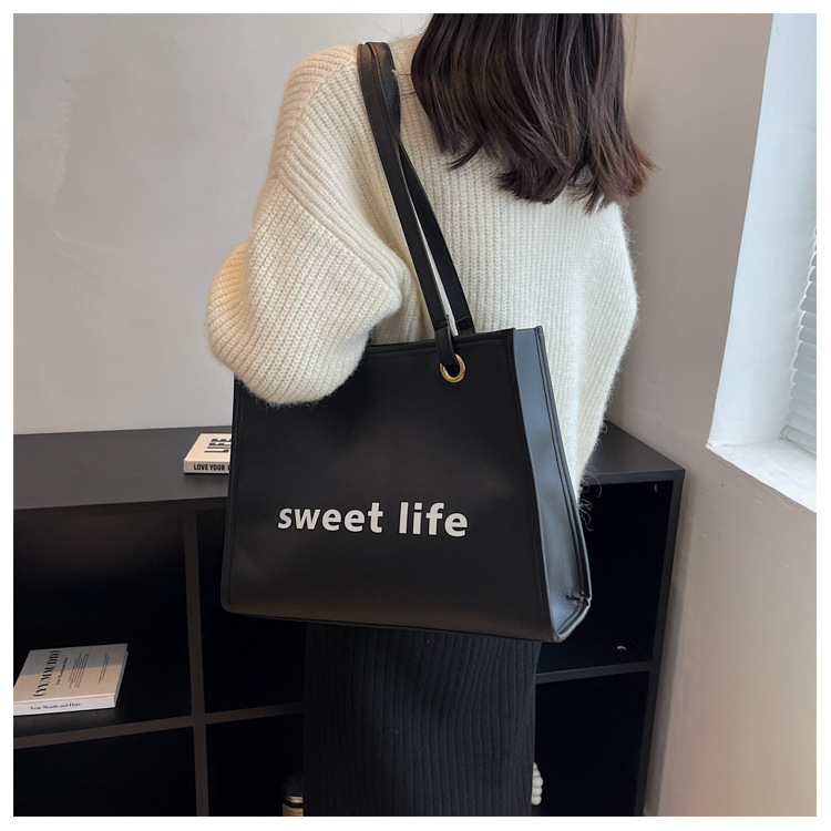 Women's Large All Seasons Pu Leather Letter Fashion Square Zipper Tote Bag display picture 5