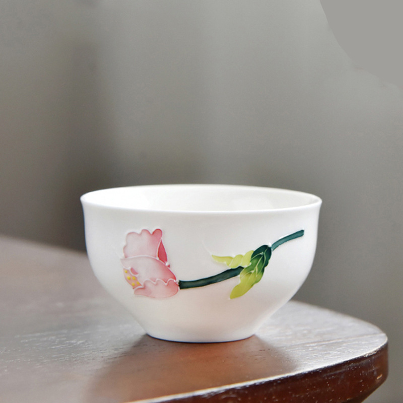 손으로 그린 전체 봄 작은 음료 컵