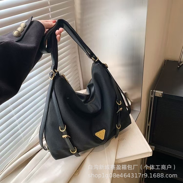 한국 스타일 대용량 통근 언더암 가방 여성 2024 새로운 간단한 올 매치 토트 백 다기능 배낭