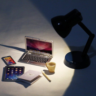 Dollhouse Miniature Mobile Phone Tablet Foldableing Laptop Artificial Desk Lamp Model Leisure Office Set