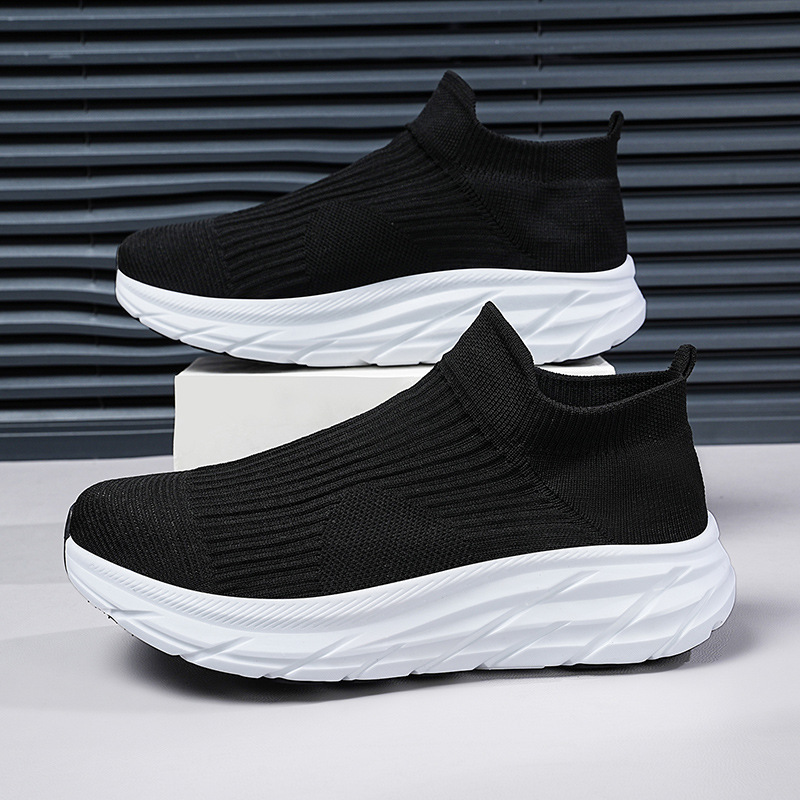New explosions men's shoes fly woven socks shoes breathable light pedal mesh shoes men's casual sneaker wholesale