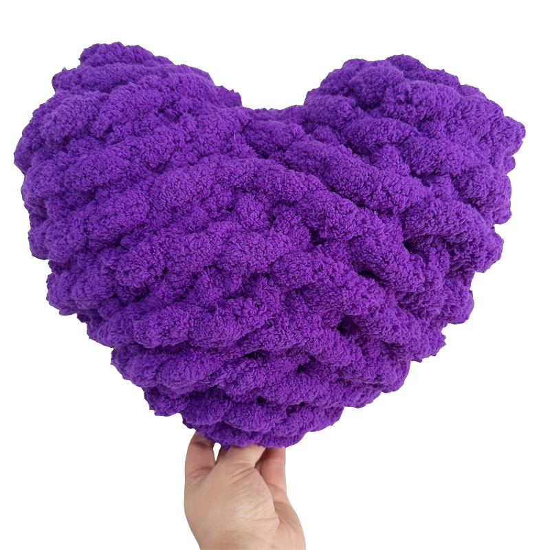 ins跨境专供雪尼尔毛线手编织心形抱枕爱心靠枕沙发枕头床上靠垫