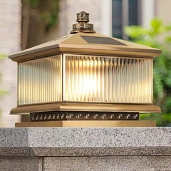 ヨーロッパ式の太陽エネルギー柱のヘッドライトは電気の全銅の別荘の屋外の庭の塀のフェンスの明かりの屋外の防水柱の明かりを接続します。
