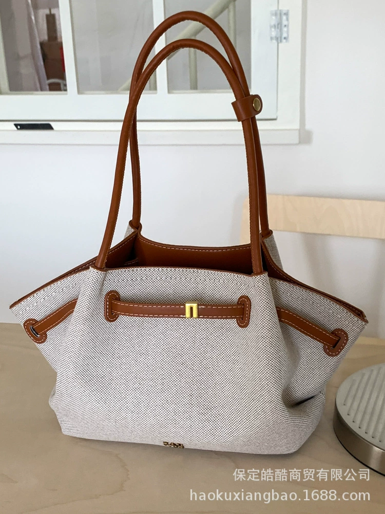 Capacious shoulder bag, summer one-shoulder bag for leisure, high-end