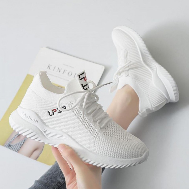 Mesh breathable white demi-season sneakers for leisure