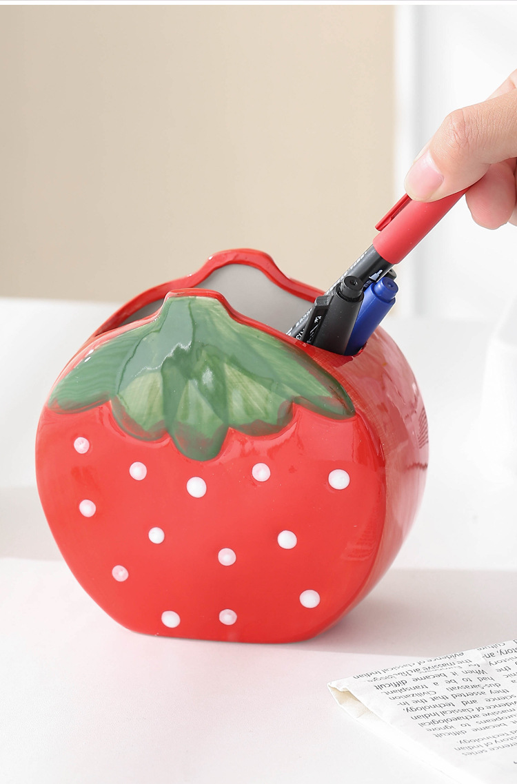 1 Piece Quantity 1 Piece Strawberry Learning Ceramics Cute Pen Holder