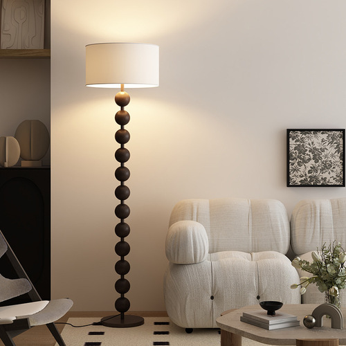 French Medieval Wabi-Sabi Style Floor Lamp, American Minimalist Retro Solid Wood Living Room Bedroom High-End Corner Atmosphere Lamp