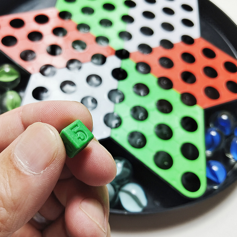 子供の将棋とチェスの両用ガラスのパチンコのチェスの小学生の成人の益智のゲームの古いパチンコのチェス|undefined