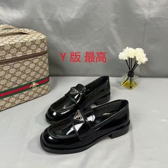 小欧家外贸P家系经典三角标厚底尖头亮面商务休闲乐福鞋复古增高