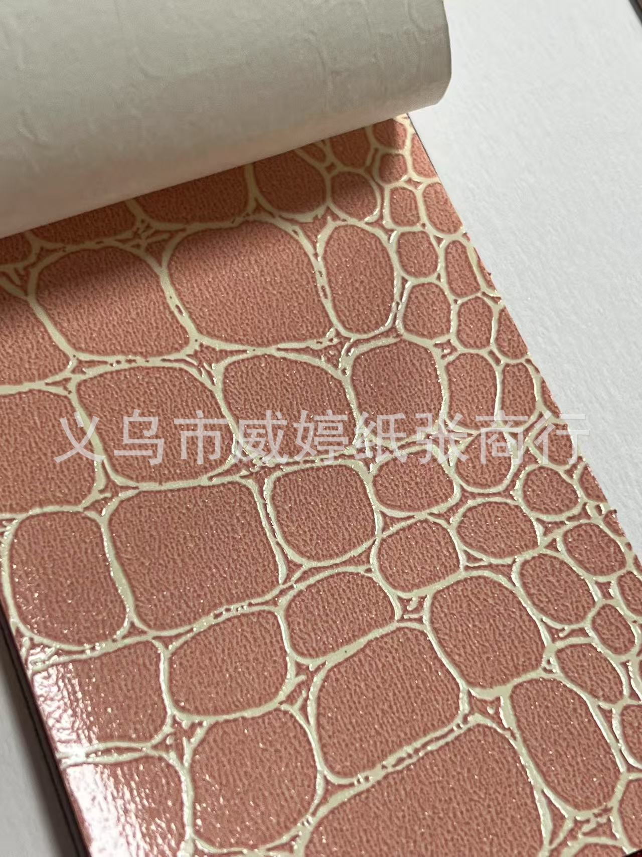 Inventario brillante papel de cuero de cocodrilo imitación de cuero negro brillante cocodrilo caja de vinos cartón de zapatos