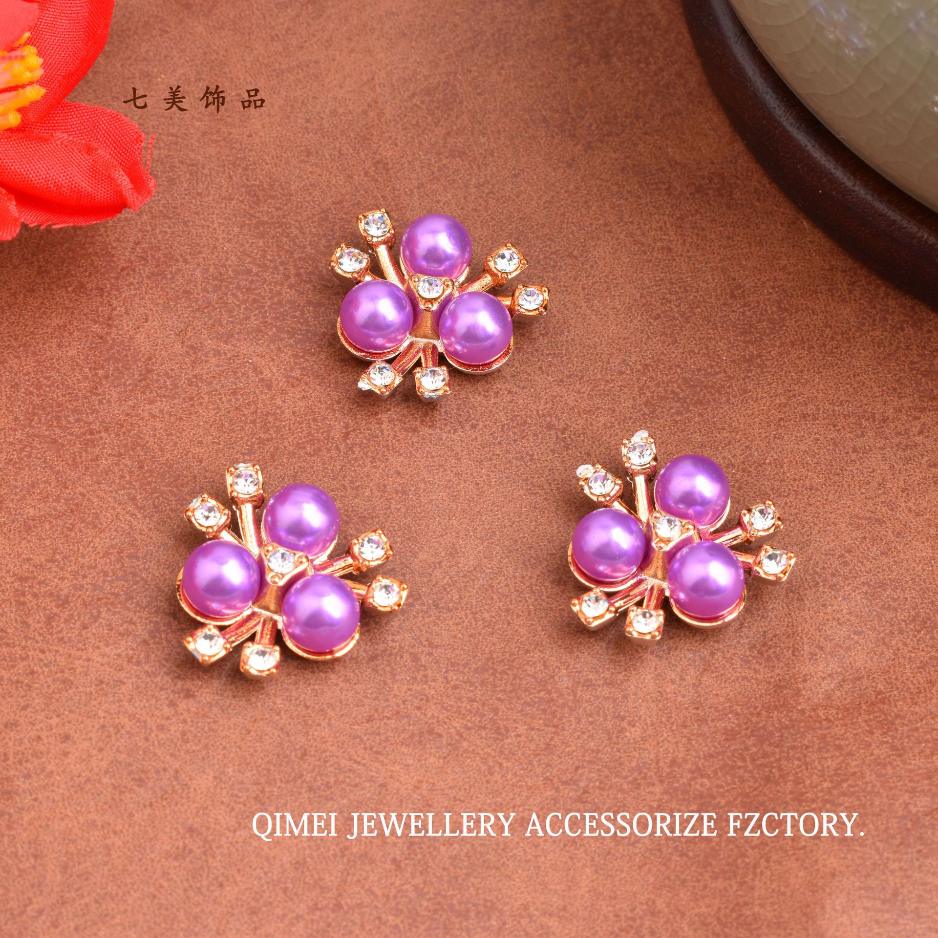 Estilo barroco tres aleación perla flor corazón joyería accesorios flor placa hebilla ropa DIY collar pulsera material