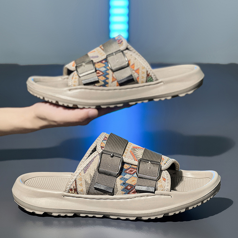 Zapatillas ropa exterior para hombres verano nuevo estilo tendencia transpirable playa al aire libre tela de ocio fondo plano pisando heces sandalias para hombres