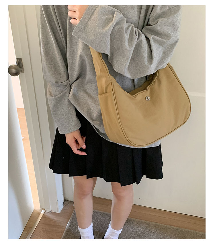 Small handbag, women's underarm bag, fashionable and casual single-shoulder bag, crossbody bag, 2025 new style for work and commuting, stylish solid color bag undefined