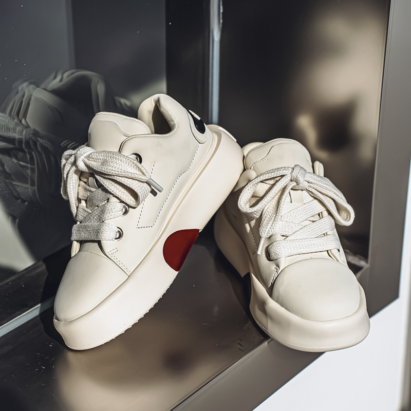 2025 Tide Viento de primavera transmisión en vivo nicho de fondo grueso ins alto amor skate viento de puerto tembloroso zapatos de pan transpirables