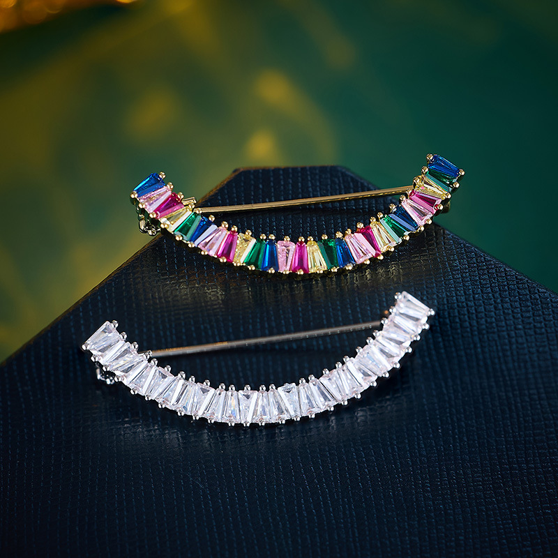 Healing Smile t Zircon Brooch High-End Elegant Dress Waist Cincher Anti-Exposure Safety Pin for Fixing Clothes