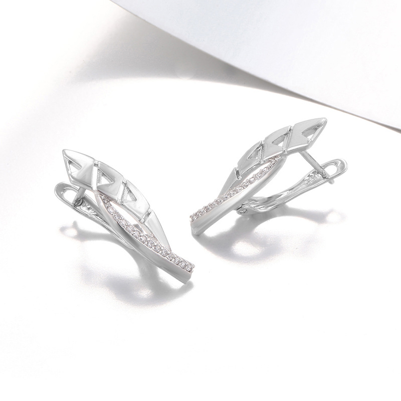 Hebilla de Oreja Geométrica Cruzada de Aleación de Cobre, Galvanizado, para Mujer