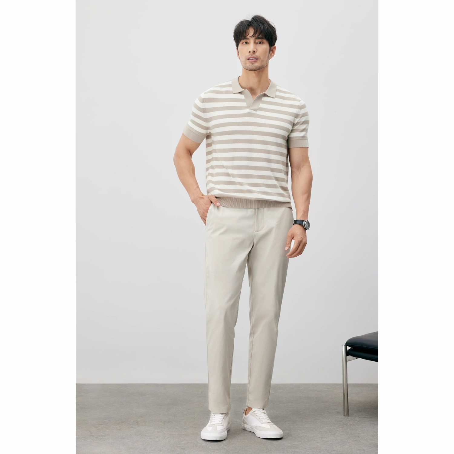 Verano nuevo hielo camisa de manga corta polo hombre camiseta de cuello en V revuelta delgada camiseta comercial comercio exterior al por mayor transfronterizo