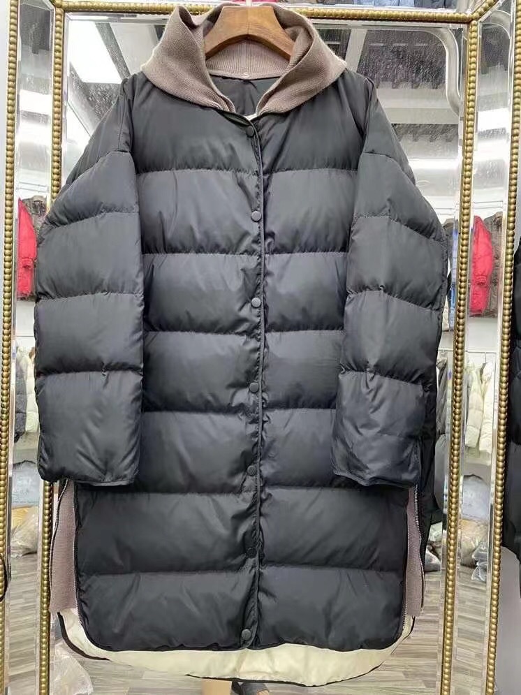 Chaqueta de plumón ligera y larga para mujer, nuevo estilo invierno 2026, capucha desmontable de punto, plumón de pato blanco, estilo coreano, a la moda para tallas pequeñas.