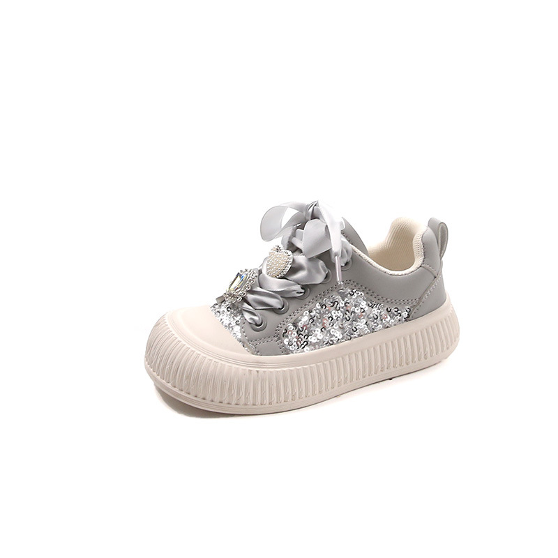 In early autumn 2024, soft soled anti slip women's baby casual with fashionable sequins and heart-shaped decorations are_voghion.com