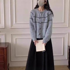 秋冬新款圆领牛角扣针织衫开衫女日韩风跨境森系绣花休闲百搭毛衣