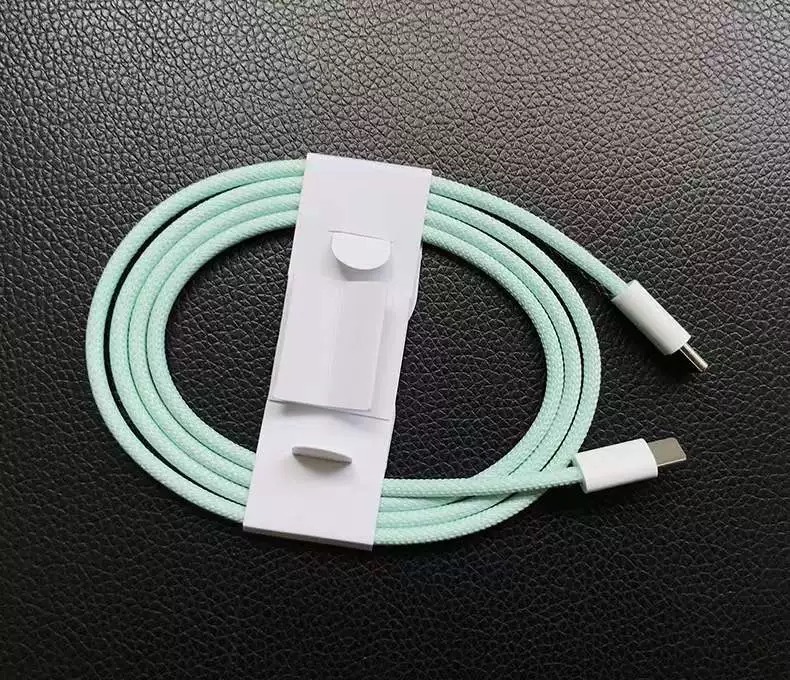 Unbeatable Value: Colorful 20W Braided iPhone Fast Charger! - Detail image 4
