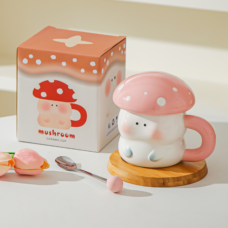 Corazón de una niña encantadora taza de cerámica de hongos con tapa de mano con regalo de alto valor creativo de cerámica taza de café