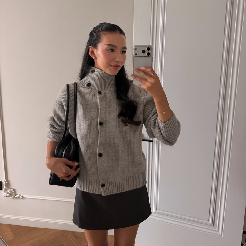 Cross-border Russian-style high-neck knitted cardigan for women, warm, thick, loose-fitting, with a relaxed style and button design