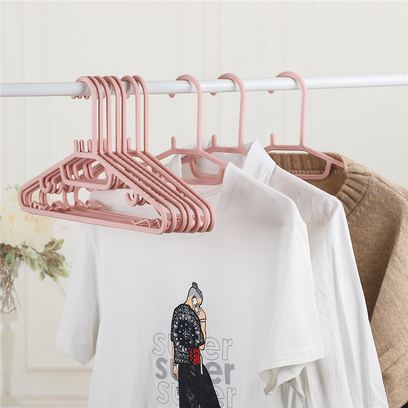 Non-slip hanger