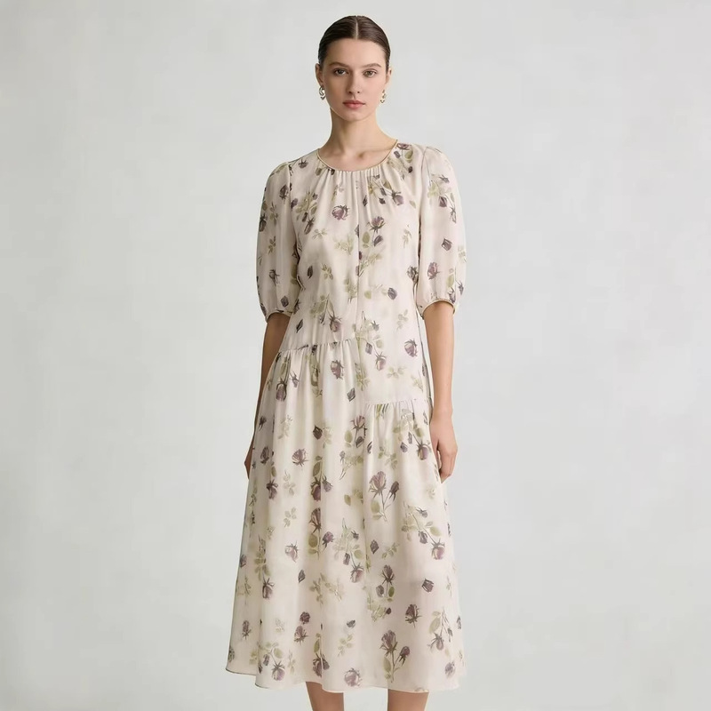 Jiu* Women's Clothing Mall Same Style 2026 Summer New Fashion Retro Rose Print Pleated Collar Chiffon Dress Jiu* Women's Clothing Mall Same Style 2026 Summer New Fashion Retro Rose Print Pleated Collar Chiffon Dress
