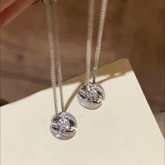 S925 スターリングシルバー中世スタイルブラッシュサスペンション惑星ネックレス女性のハイエンドの点滅絶妙なシルバーボールペンダント鎖骨チェーン