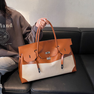 �W���L�¿���б��Ů������Ůʿ����μ���^��TOGO�羳���Aб���
