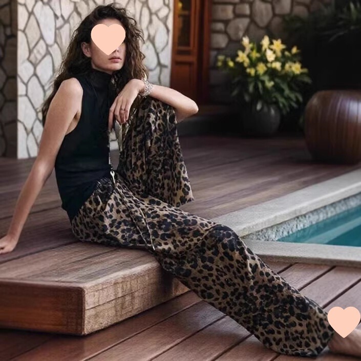Trendy pants: 14mm silk crepe de chine, flowing leopard print shorts, airy pants, wide-leg pants, long pants, European and American style Trendy pants: 14mm silk crepe de chine, flowing leopard print shorts, airy pants, wide-leg pants, long pants, European and American style