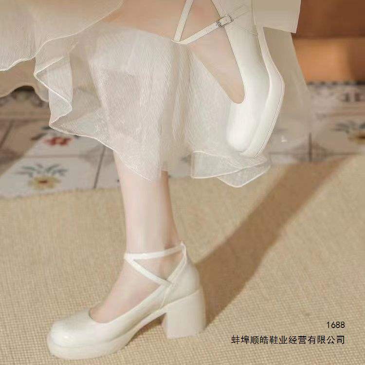 French-Style Mary Jane High Heels 2026 Chunky Heel Hepburn Style Cross-Strap Retro Soft Sole Versatile High Heels French-Style Mary Jane High Heels 2026 Chunky Heel Hepburn Style Cross-Strap Retro Soft Sole Versatile High Heels
