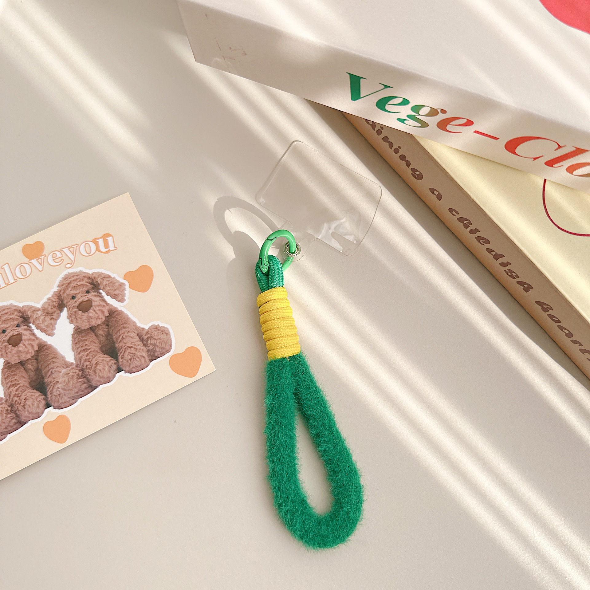 Otoño y invierno de peluche para teléfonos móviles colgantes de cámara de color llavero anti-perder pulsera cuerda bolsa trenzada corta colgante