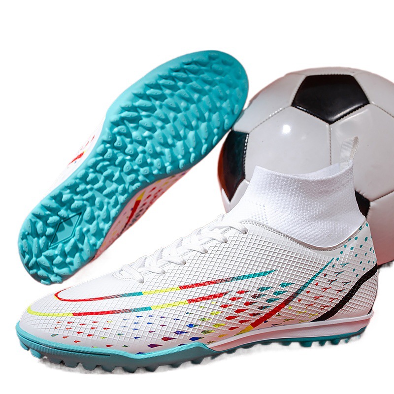 Nuevos zapatos de fútbol de la Copa del mundo, Big Boy AG clavos largos TF clavos rotos, zapatos de entrenamiento de Alta Parte femenina, uno por uno