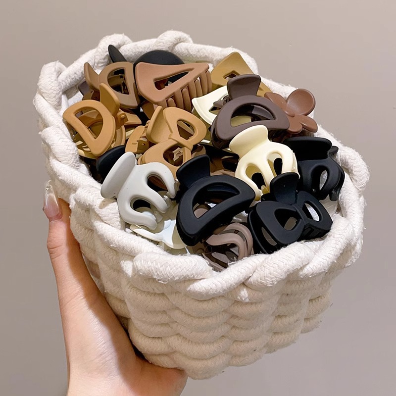 Acrílico pequeño clip de agarre para mujeres 2025 nuevo clip de alta sensación tocado de cola de caballo alto fijo artefacto clip de cabello clip de cabello