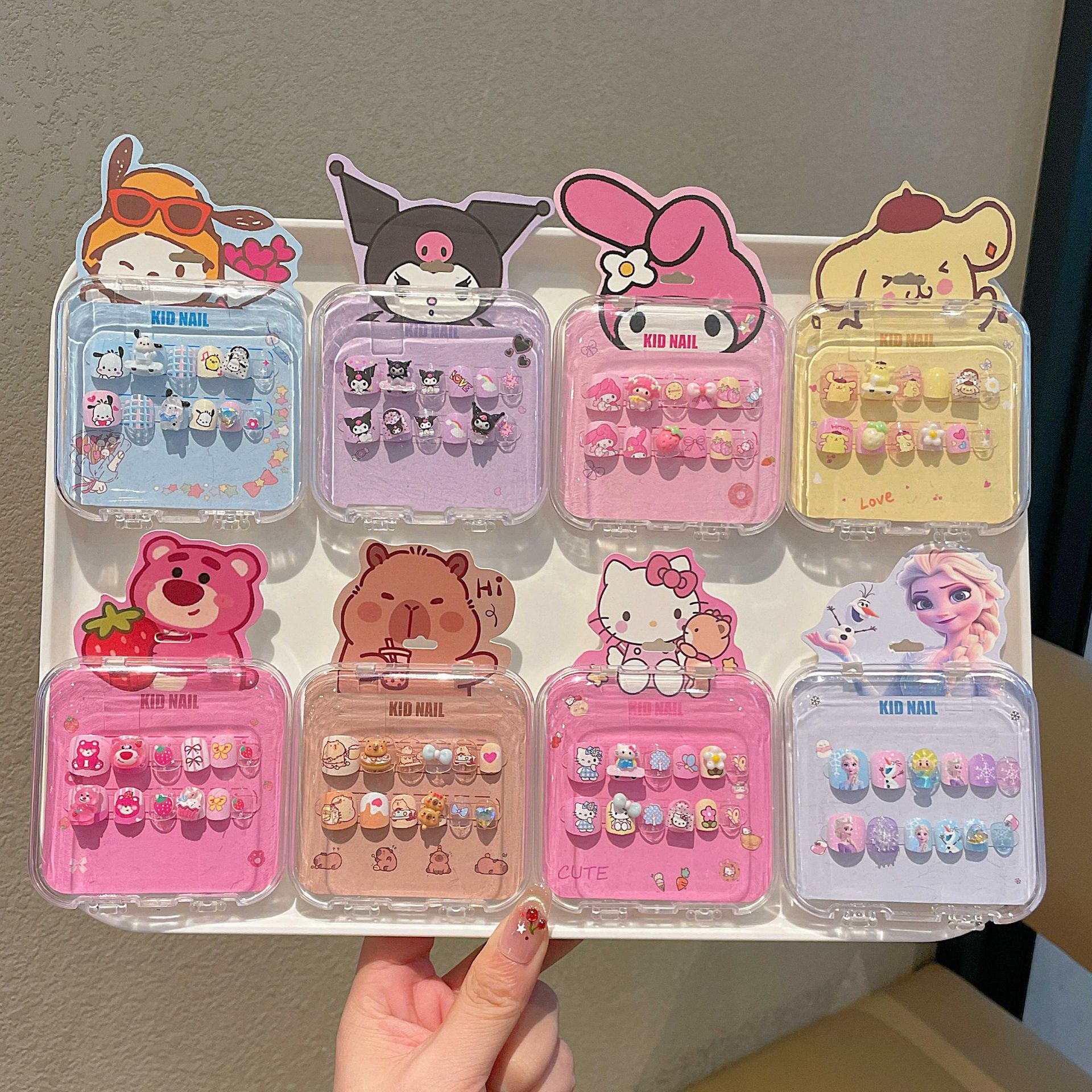 New Cartoon Sanrio Wearable Nails with Self-Adhesive Backing, Cute Girly Nail Stickers for Students, Nail Art Decorations