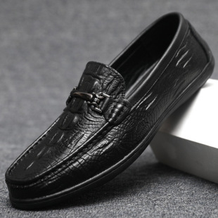 2025 New Spring Crocodile Pattern Men's Bean Shoes Flat Heel Lazy British Soft Bottom Black Casual Leather Shoes