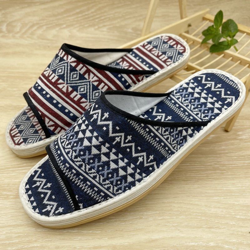 Handmade Thousand-Layer Cloth Slippers for Men, Summer Breathable Home Non-Slip Open-Toe Old Beijing Cloth Slippers for Women