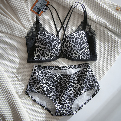 Caliente hígado no anillo de acero brillante cómodo sexy sin costuras hebilla frontal ropa interior mujeres push up anti-flacidez sujetador traje 3229