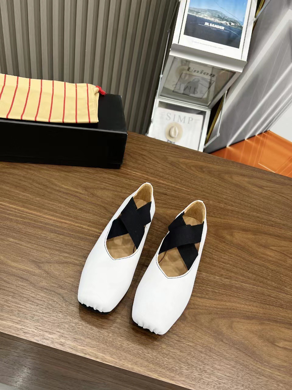 화이트 4CM