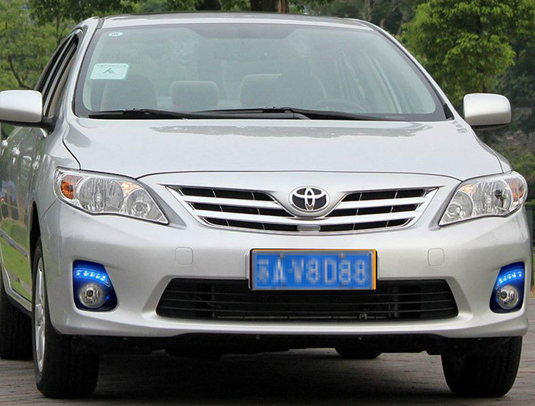 Suitable for 11-13 Toyota Corolla modified daytime running lights dedicated LED daytime running lights flow turn signal