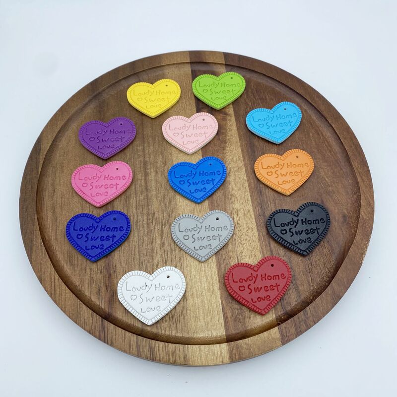 Spot wholesale Pu heart pendant keychain love accessories single printed letters color mobile phone pendant