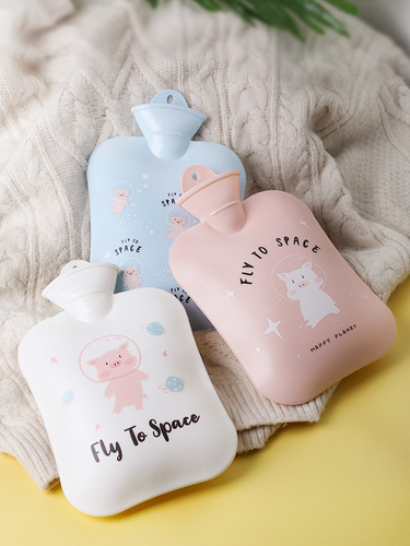 Winter water-filled hot water bottle, plush cloth cute mini water-filled hand warmer bag, office home rubber hot water bottle